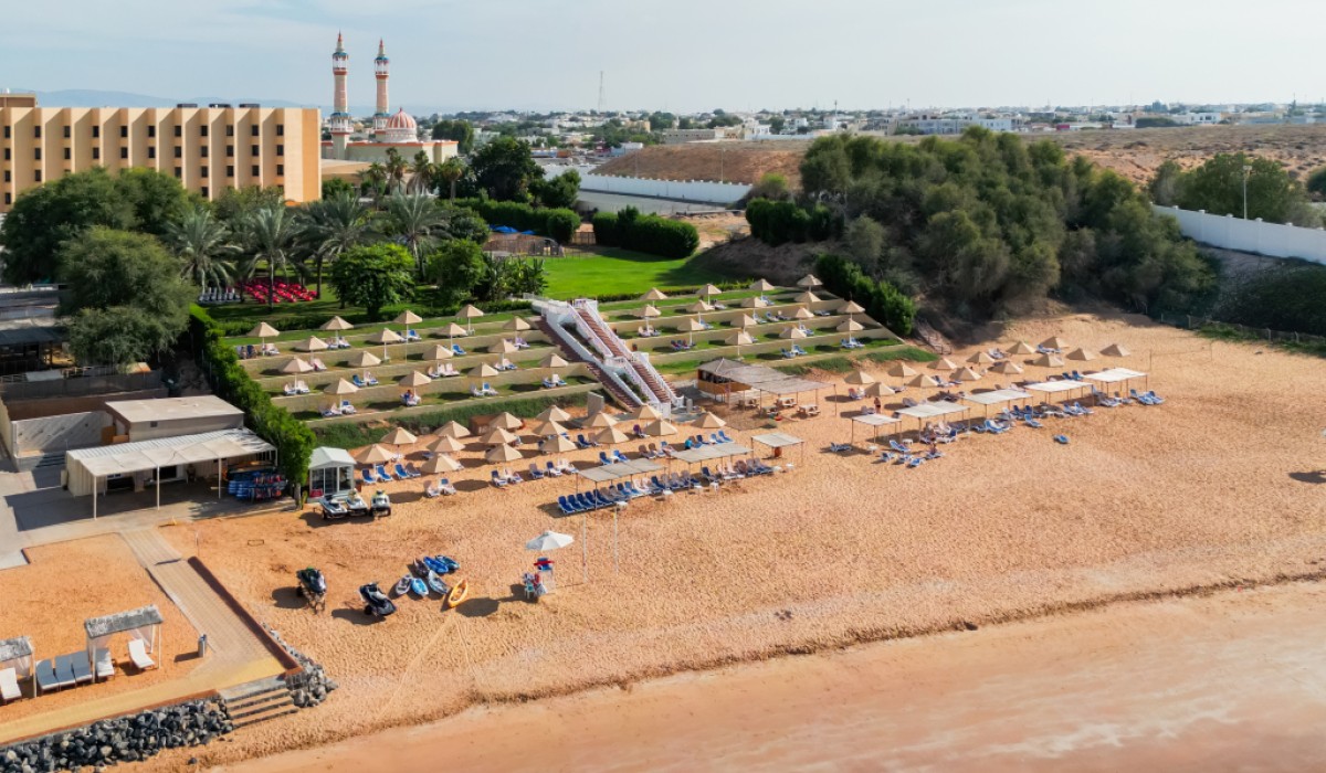 BM Beach Hotel - Immagine 4
