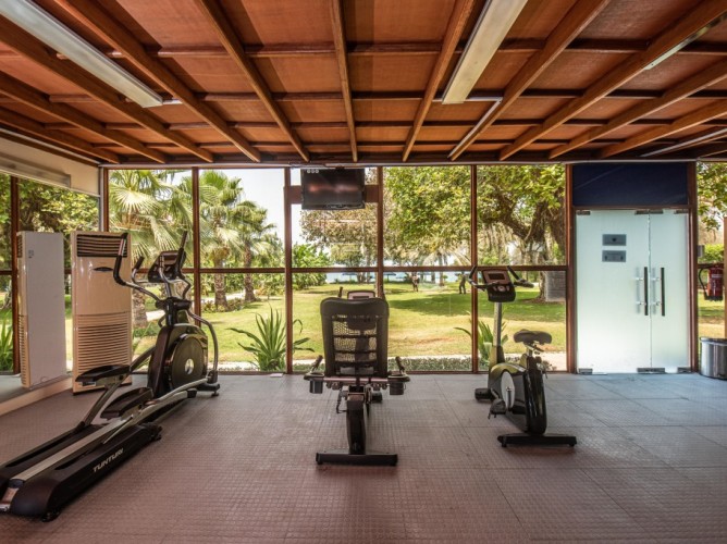 BM Beach Hotel - Immagine 9