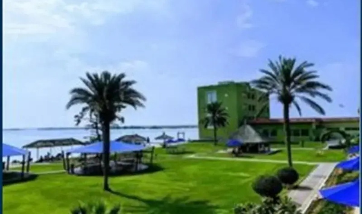 Flamingo Beach Hotel - Immagine 1