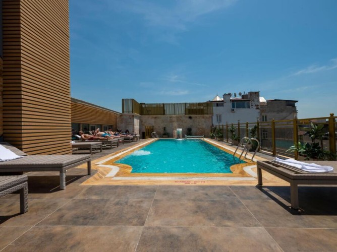 Ramada by Wyndham Istanbul Pera Hotel - Immagine 1