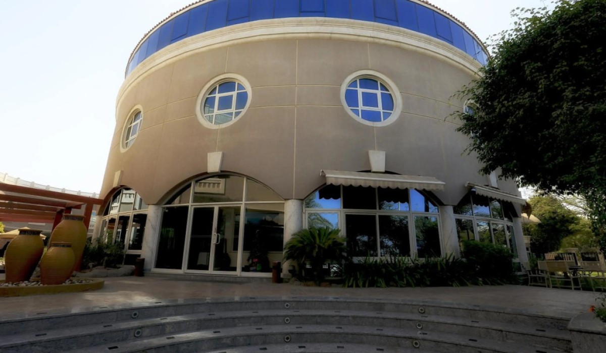 Sharjah Premiere Hotel Resort - Immagine 2