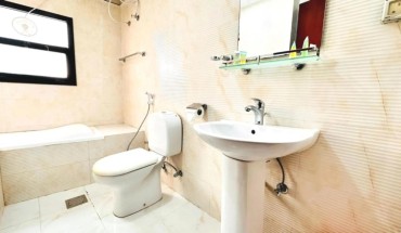 OYO 1118 Sharjah Plaza Hotel