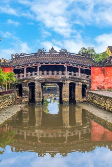 Ponte Giapponese, Tempio cinese, casa di Phung Hung, mercato locale