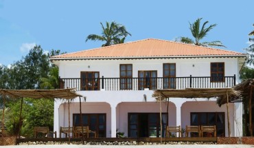 Moonshine Uroa Boutique Hotel