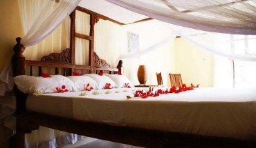 Moonshine Uroa Boutique Hotel