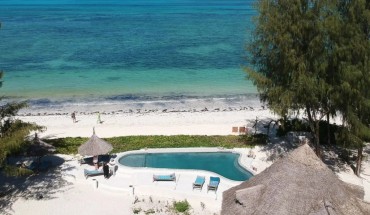 Driftwood Beach Lodge