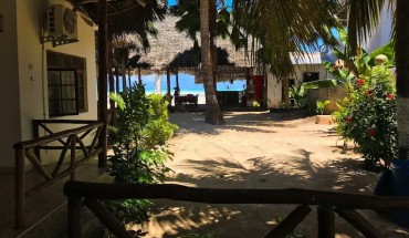 Jambiani White Sands Beach Bungalows