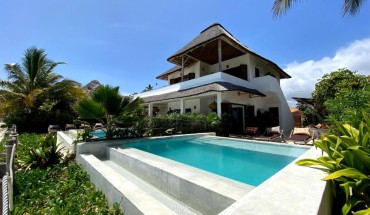 Joya' Beach Suites & Villa