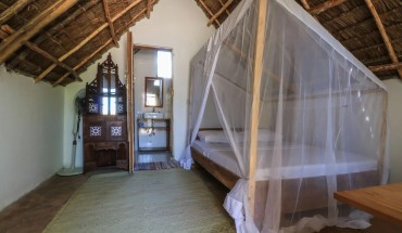 Yellow Card Apartment & Bungalow