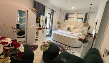 Malaika White House Apartment & Spa