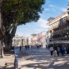 Lo Zócalo di Puebla unisce eleganza coloniale e vivaci colori: portici armoniosi, palazzi in stile barocco e neoclassico e la maestosa cattedrale che domina la piazza centrale.