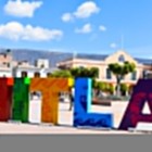 Mitla è una cittadina dell’Oaxaca celebre per i suoi siti archeologici zapotechi, i mosaici geometrici unici al mondo, la piazza tranquilla e l’atmosfera autentica del Messico tradizionale.