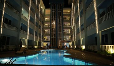 Cowrie Shell Beach Apartments