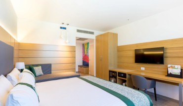Holiday Inn Naples by IHG