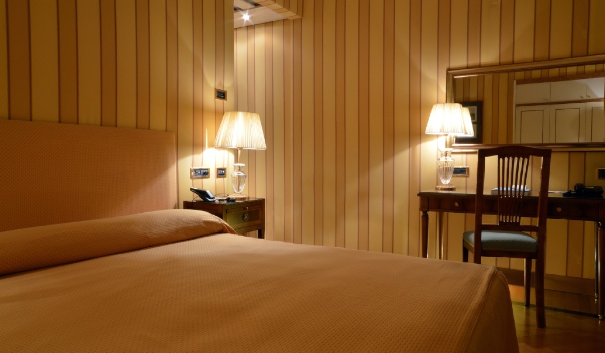 foto di grand hotel vesuvio