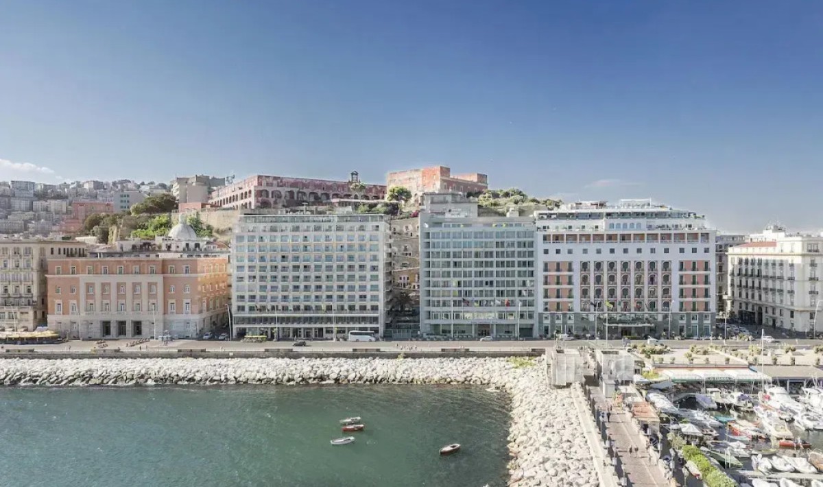 Royal Continental Hotel Naples - Immagine 1