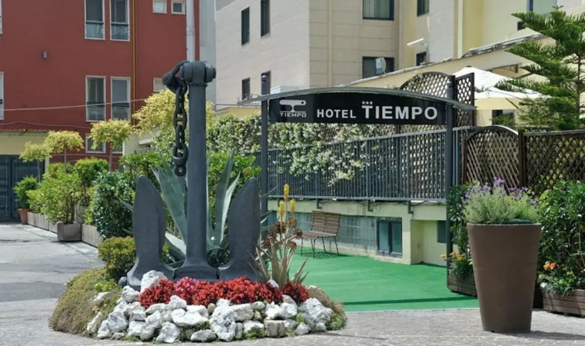 Hotel Tiempo - Immagine 1