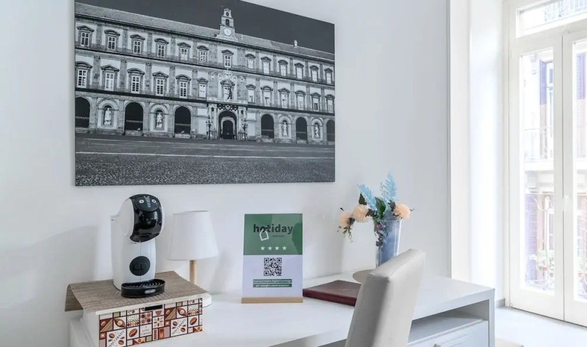 Hotiday Room Collection - Napoli Sant’Arcangelo - Immagine 1