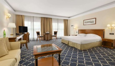 Ramada by Wyndham Naples