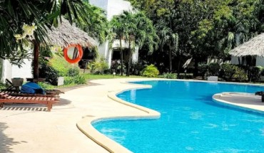 Green Malindi Apartments by RevSerene