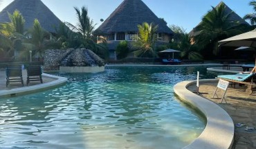 Lux Suites Tembo Court Apartments