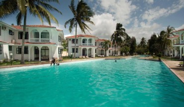 Bahari Dhow Beach Villas