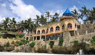 Bahari Dhow Beach Villas