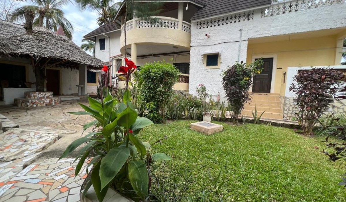 Beautiful and Charming 3-bed Room Villa in Diani - Immagine 2