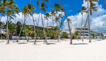 Family Getaway Apartment - On The Beach