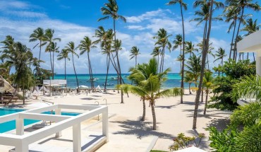 Family Getaway Apartment - On The Beach