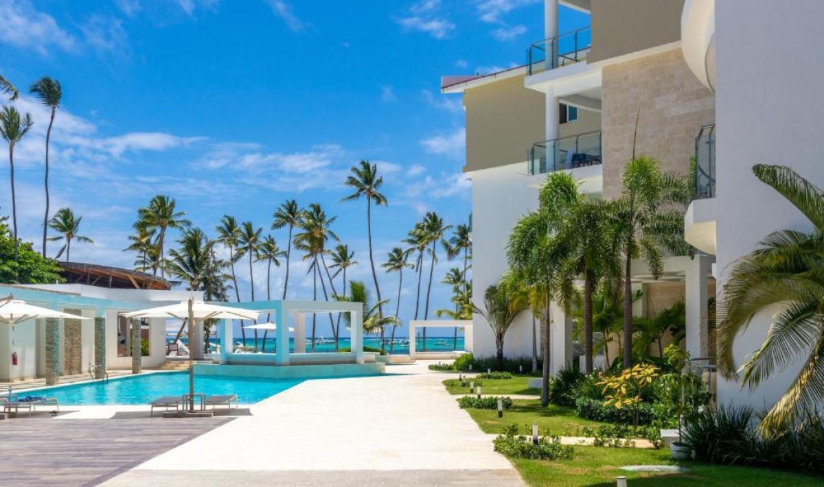 Family Getaway Apartment - Right On The Beach - Immagine 1