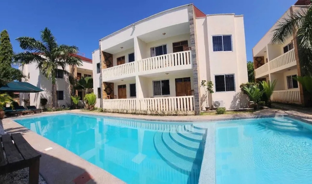 Lux Suites Diani Airstrip Villas - Immagine 1