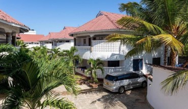 Lux Suites Diani Holiday Villas
