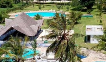 Lux Suites Golden Sun Studio Apartments