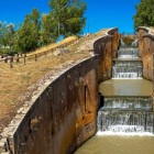 A Frómista, la storica chiusa del Canale di Castiglia è un capolavoro di ingegneria idraulica del XVIII secolo, simbolo della navigazione fluviale nella Castiglia spagnola.