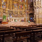 Il retablo della Cappella Maggiore domina la Cattedrale di Toledo: legno dorato e policromo, pinnacoli e scene sacre compongono un vertiginoso capolavoro gotico ispano-fiammingo.