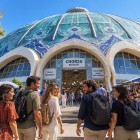 Dopo il pranzo al ristorante, nel pomeriggio il tour prosegue con la visita del caratteristico Bazar Chorsu, riconoscibile dalla grande cupola azzurra, cuore della vita quotidiana di Tashkent.