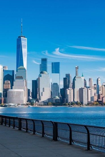 Skyline di Lower Manhattan con il One World Trade Center visto dal lungofiume del New Jersey
